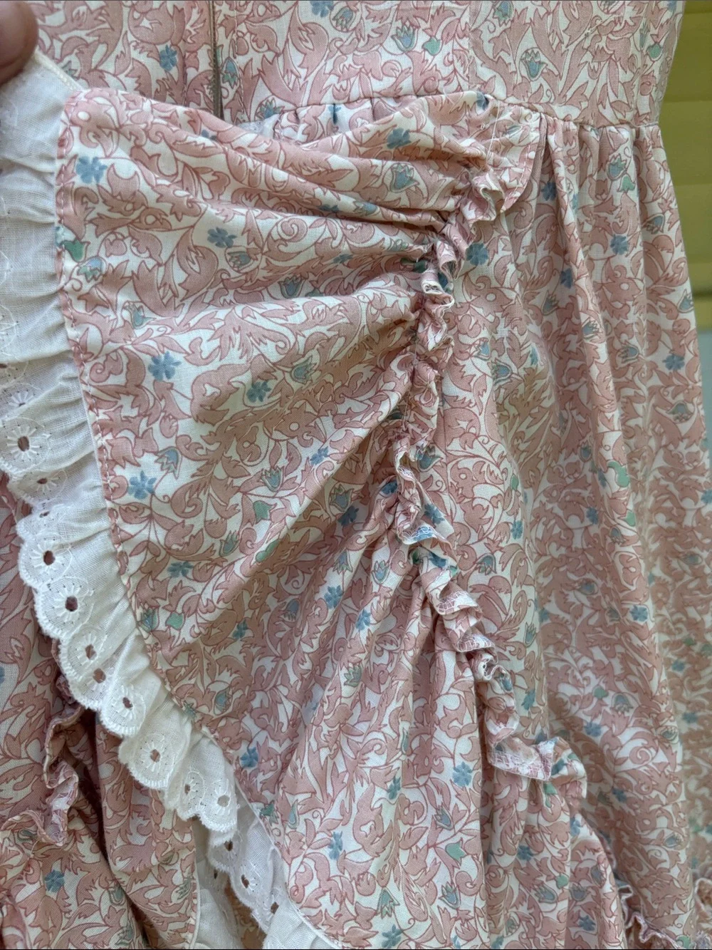 Women's Pink Floral Ruffle Casual Dress with Puff Sleeves